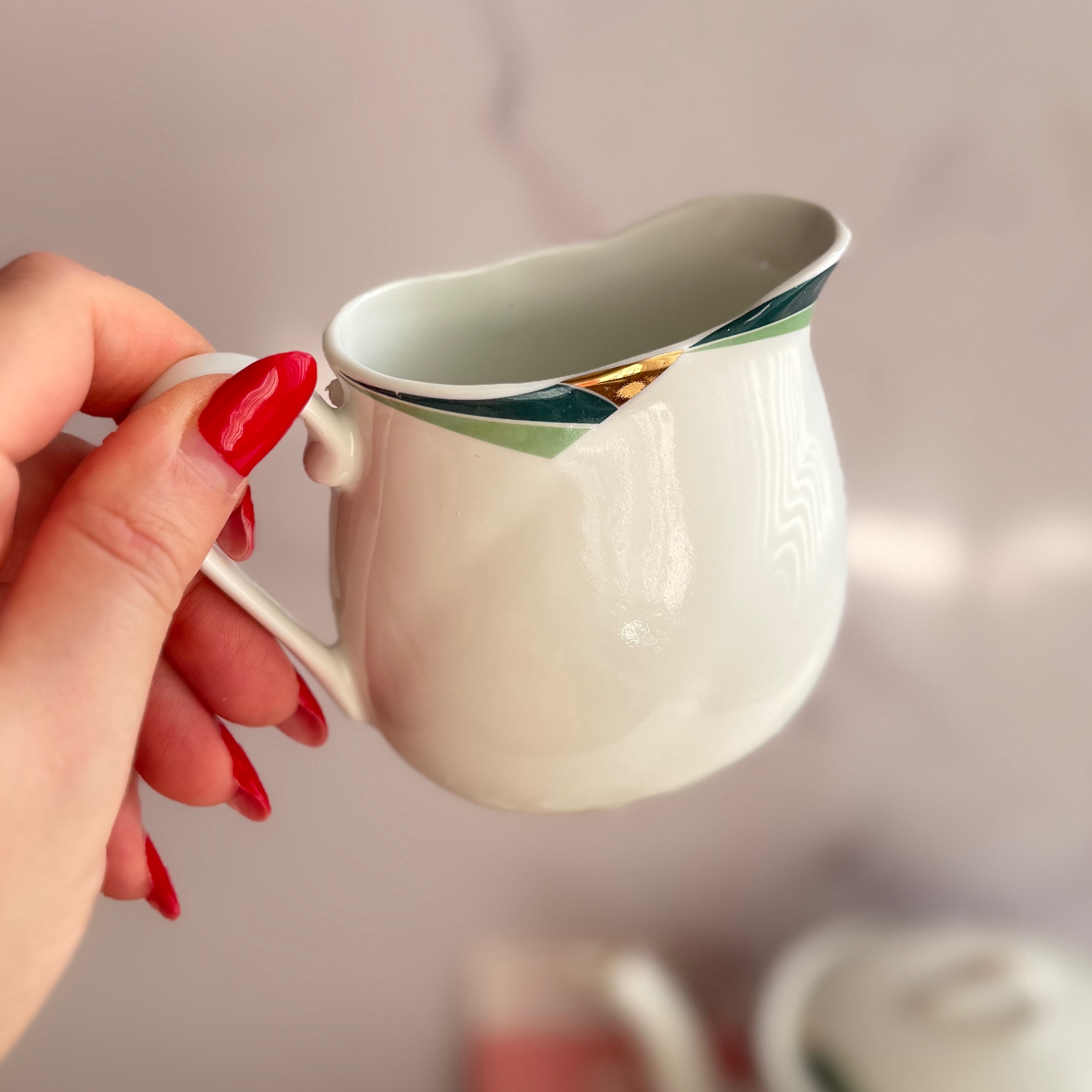 سرویس کامل صبحانه و عصرانه خوری برند لوکس رویال درجه یک 17 پارچه با جعبه شرکتی
