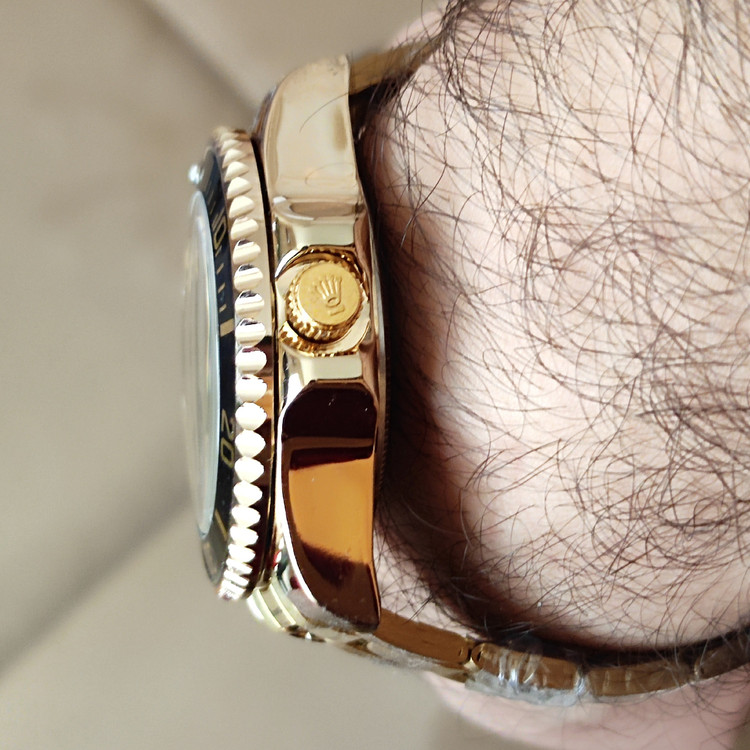 ساعت رولکس ساب مارین سری نایاب gas escape valve زه چرخان رنگ ثابت Rolex submariner gas escape valve