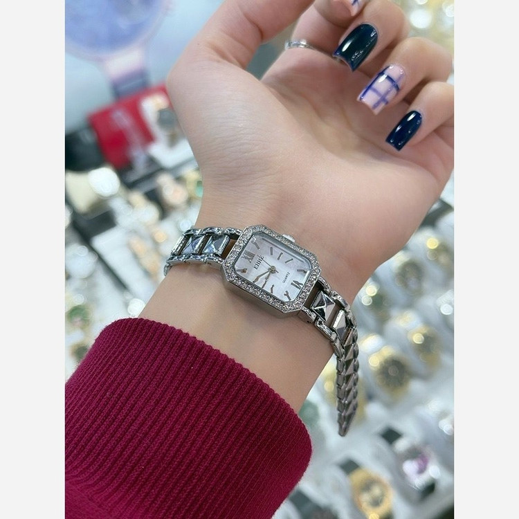ساعت زنانه و دخترانه بند الماسی شیک و زیبا کیفیت عالی موجود در 4 رنگ ارسال رایگان