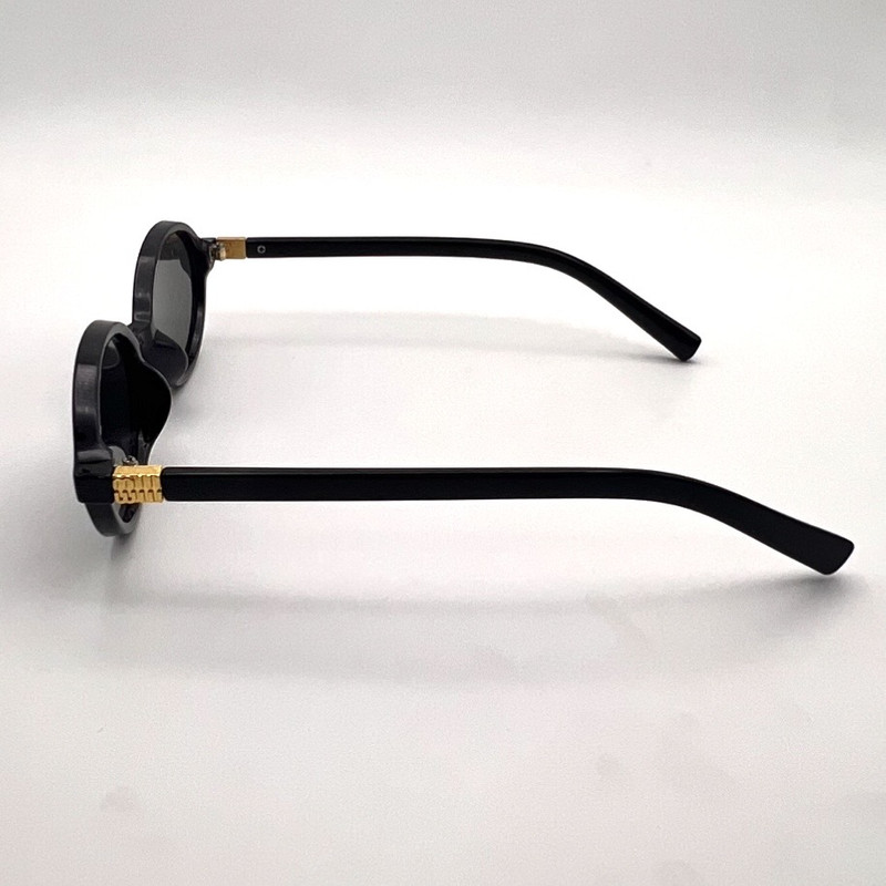 عینک آفتابی زنانه و مردانه بیضی UV 400 مدل M111