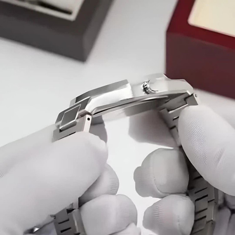 ساعت مچی عقربهای کوارتز مردانه مدل لوکس صفحه ساده قفل پروانه ای کد 003