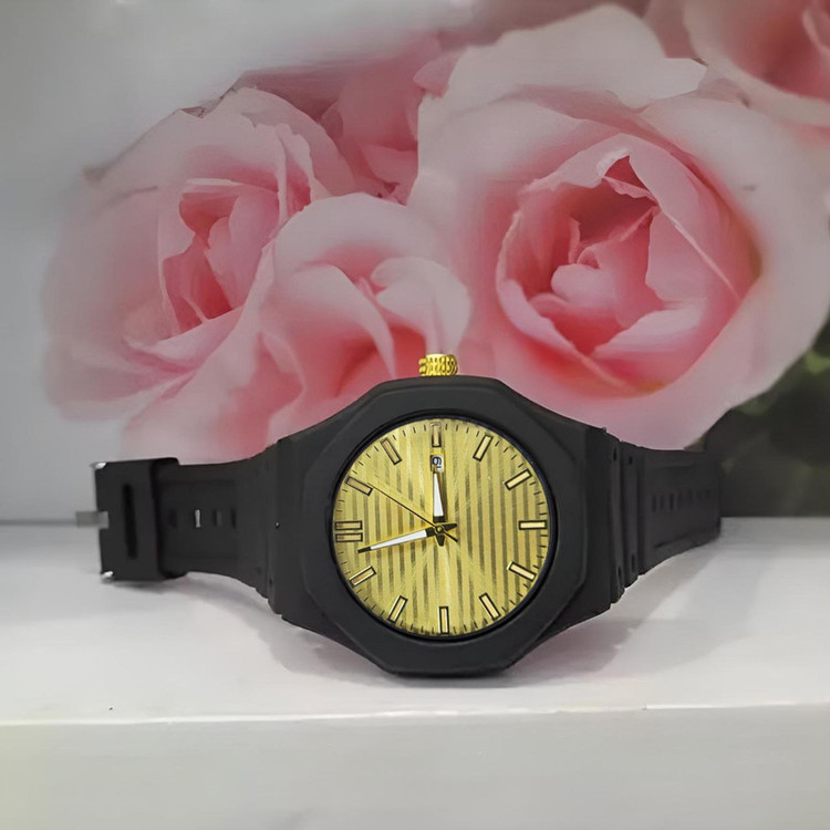 ساعت مچی عقربهای کوارتز مردانه مدل بند پیو ضد آلرژی کد 106