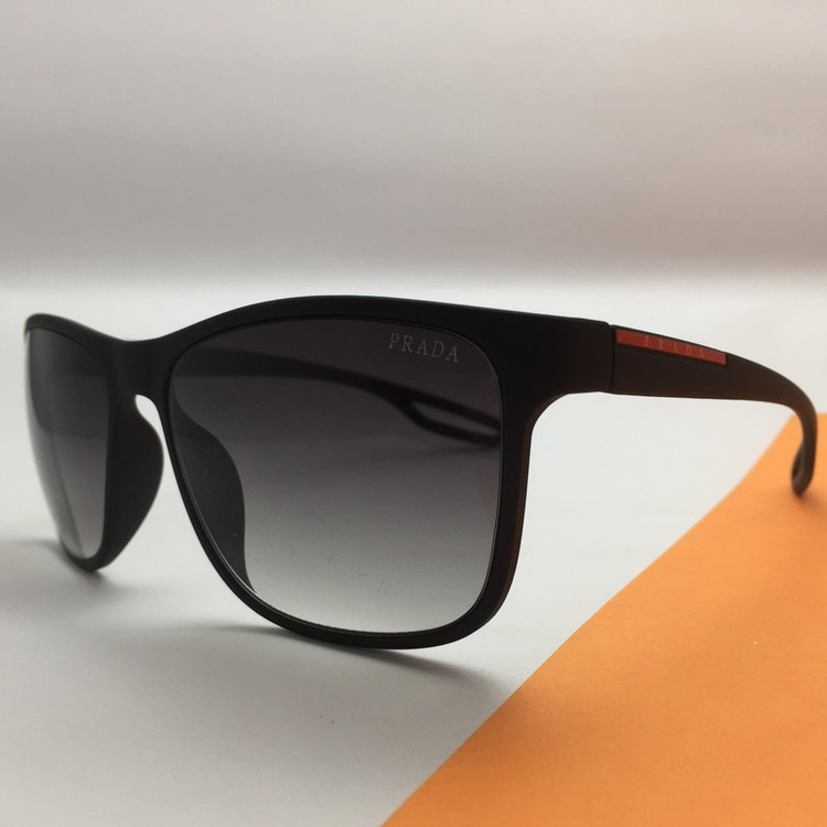 عینک آفتابی مدل PR8084
