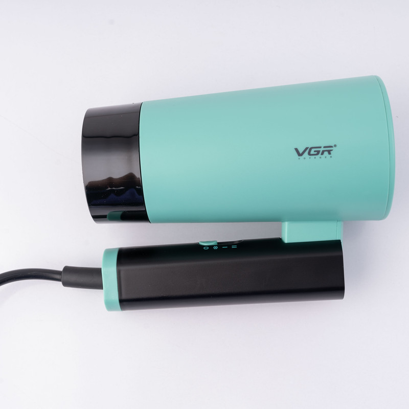 سشوار مسافرتی 1600 وات وی جی ار مدل V-426، موتور DC، وزن 600 گرم، المنت فلز، دارای سری متمرکزکننده باریک با ویژگی صافکنندگی، با قابلیت باد سرد