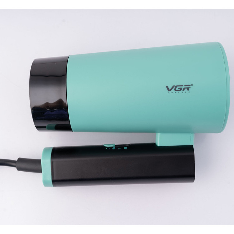 سشوار مسافرتی 1600 وات وی جی ار مدل V-426، موتور DC، وزن 600 گرم، المنت فلز، دارای سری متمرکزکننده باریک با ویژگی صافکنندگی، با قابلیت باد سرد