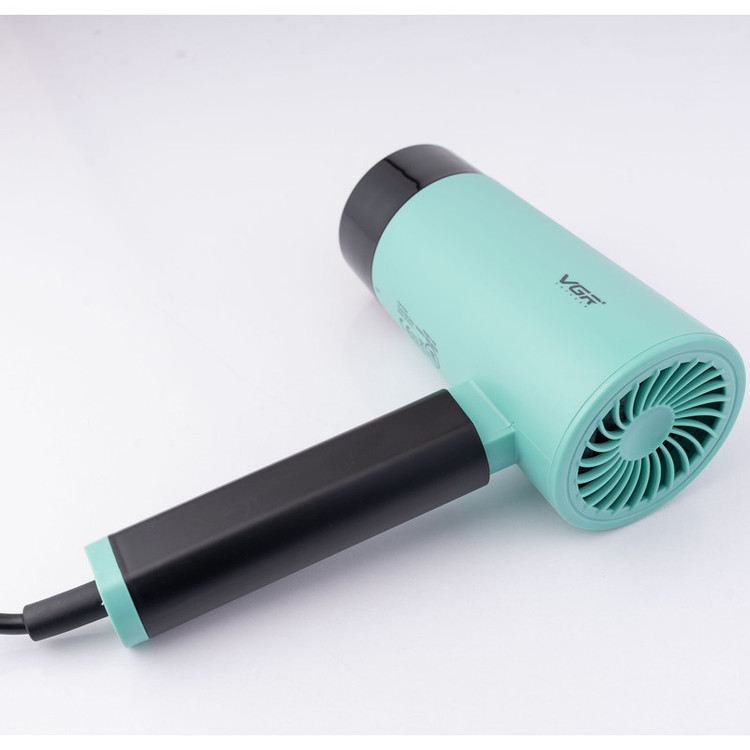 سشوار مسافرتی 1600 وات وی جی ار مدل V-426، موتور DC، وزن 600 گرم، المنت فلز، دارای سری متمرکزکننده باریک با ویژگی صافکنندگی، با قابلیت باد سرد