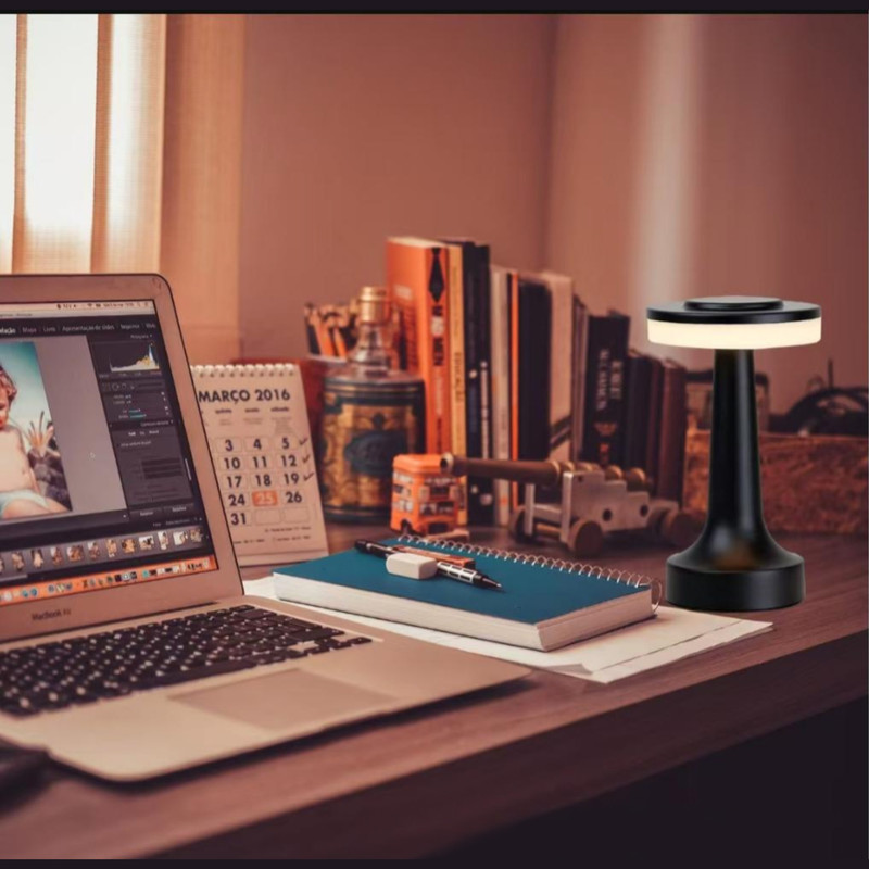 آباژور رومیزی مدل LEDdesk
