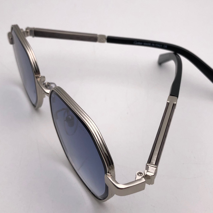 عینک اسپرت از برند Cartier