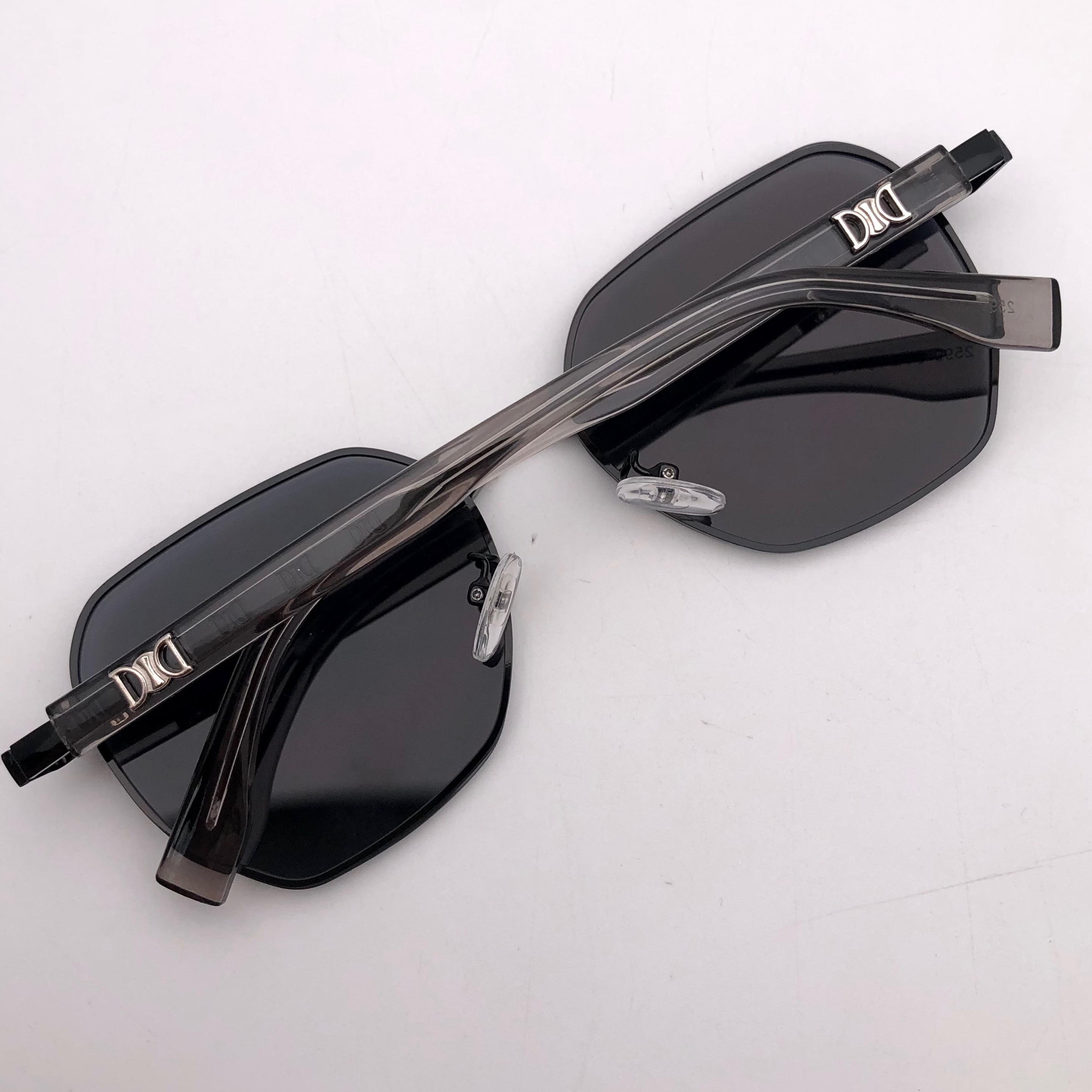 عینک زنانه از برند Dior