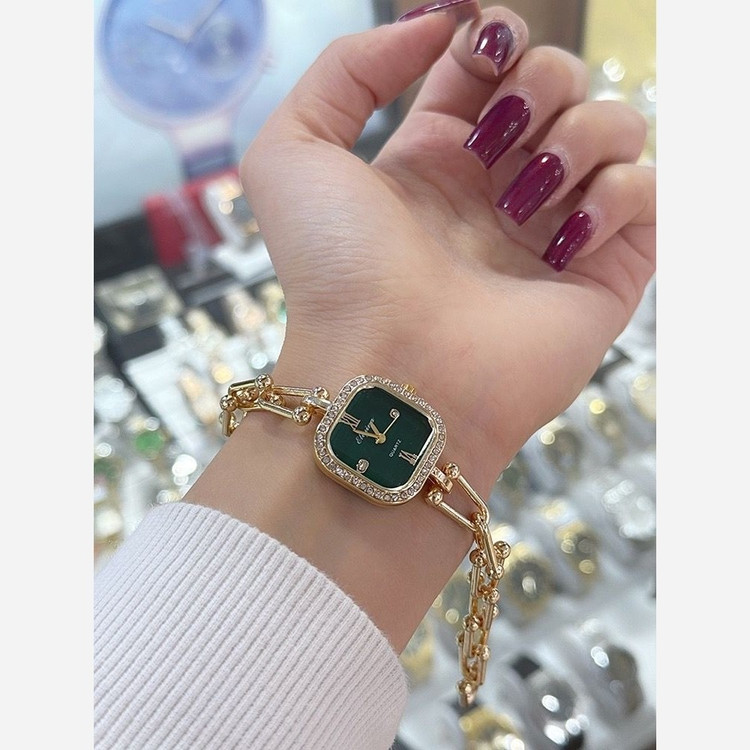 ساعت تیفانی زنانه مدل جدید صفحه سبز کیفیت عالی رنگ ثابت