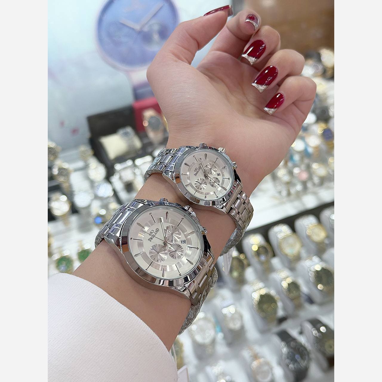 ساعت زنانه و مردانه سویسلند کیفیت عالی تاریخ دار شیک و زیبا به صورت تک و ست قابل سفارش