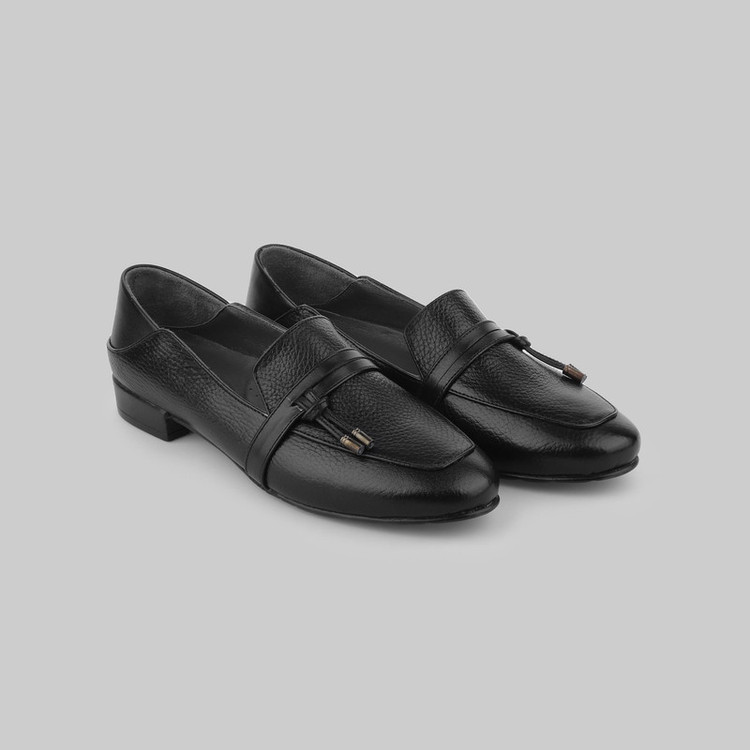 کفش زنانه چرم عطارد مدل چرم طبیعی کد SH185