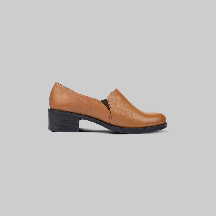 کفش پاشنهدار زنانه چرم عطارد مدل SH170