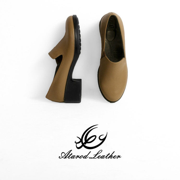 کفش پاشنهدار زنانه چرم عطارد مدل SH170