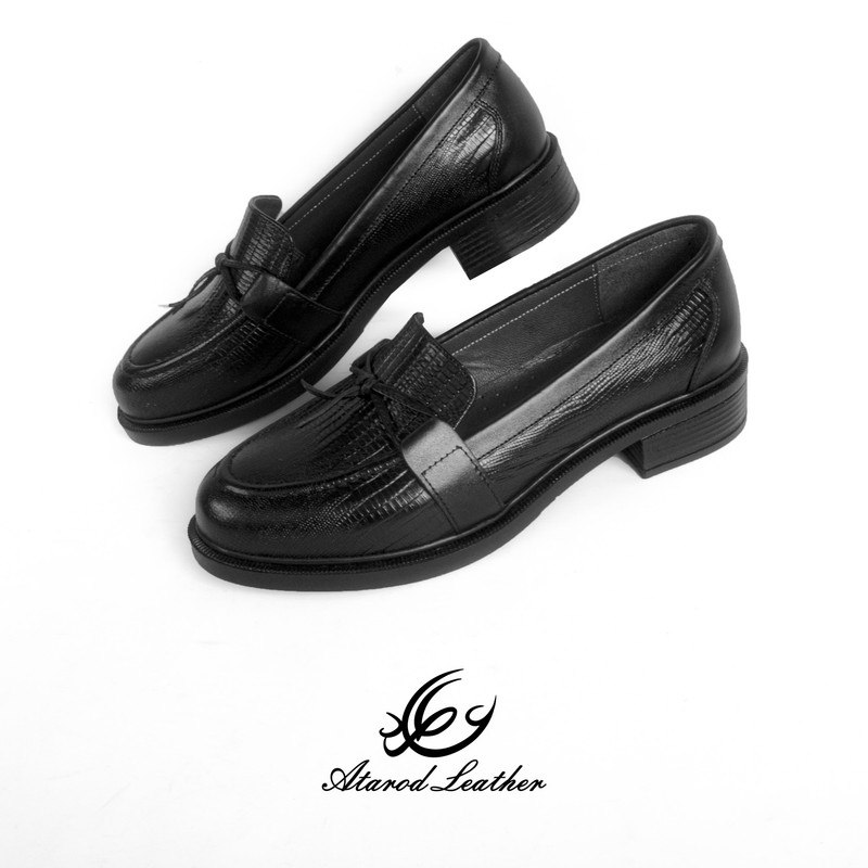 کفش زنانه چرم عطارد مدل چرم طبیعی کد SH150