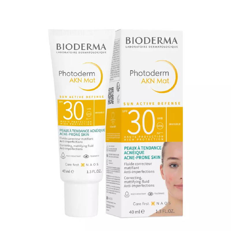 کرم ضد آفتاب بدون رنگ بایودرما SPF 30 مدل Photoderm AKN مناسب پوستهای چرب و مختلط حجم 40 میلیلیتر