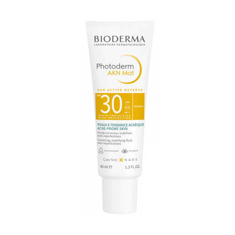 کرم ضد آفتاب بدون رنگ بایودرما SPF 30 مدل Photoderm AKN مناسب پوستهای چرب و مختلط حجم 40 میلیلیتر