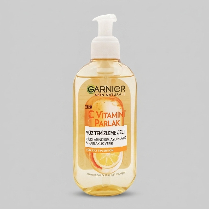 ژل شستشوی صورت گارنیه مدل Vitamin C حجم 200 میلی لیتر