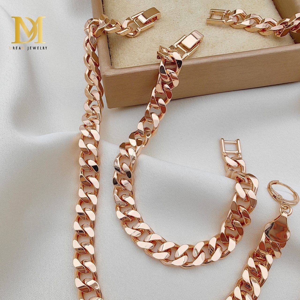 ست دستبند کورب کد2950و زنجیر کورب کد349 از برند معروف ژوپینگ طرح طلا با آبکاری طلا