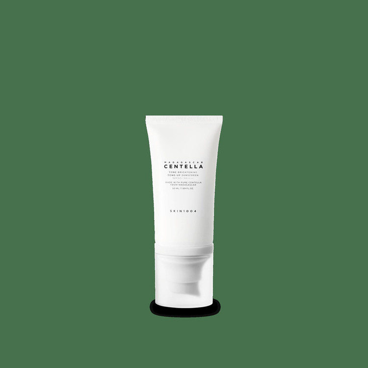 کرم ضد آفتاب رنگی سانتلا SPF 50 مدل TONE BRIGHTENING محافظ UVA ،UVB و PA+++ مناسب انواع پوست حجم 50 میلیلیتر