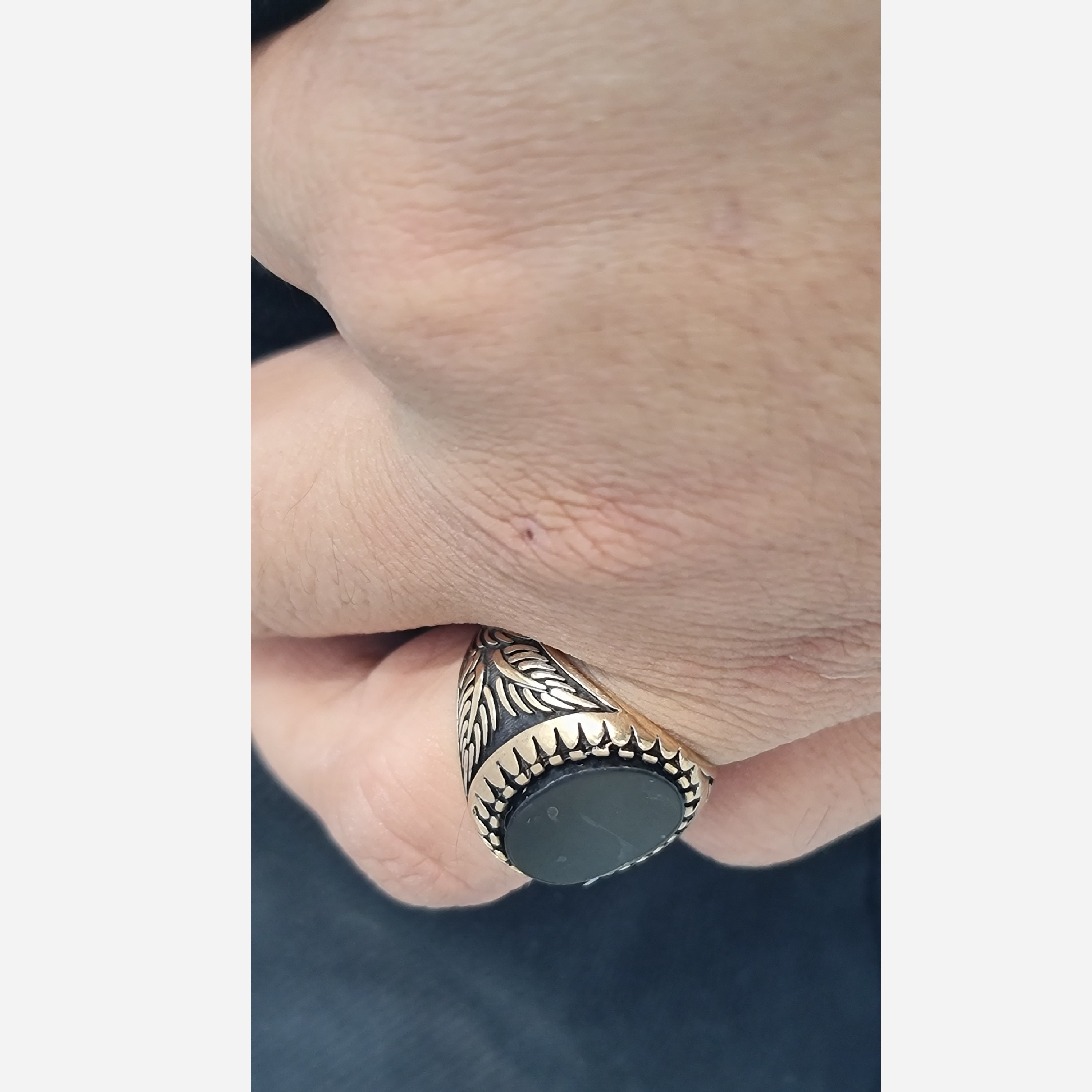 انگشتر مردانه نگین مشکی رکاب برگی طلاروسی
