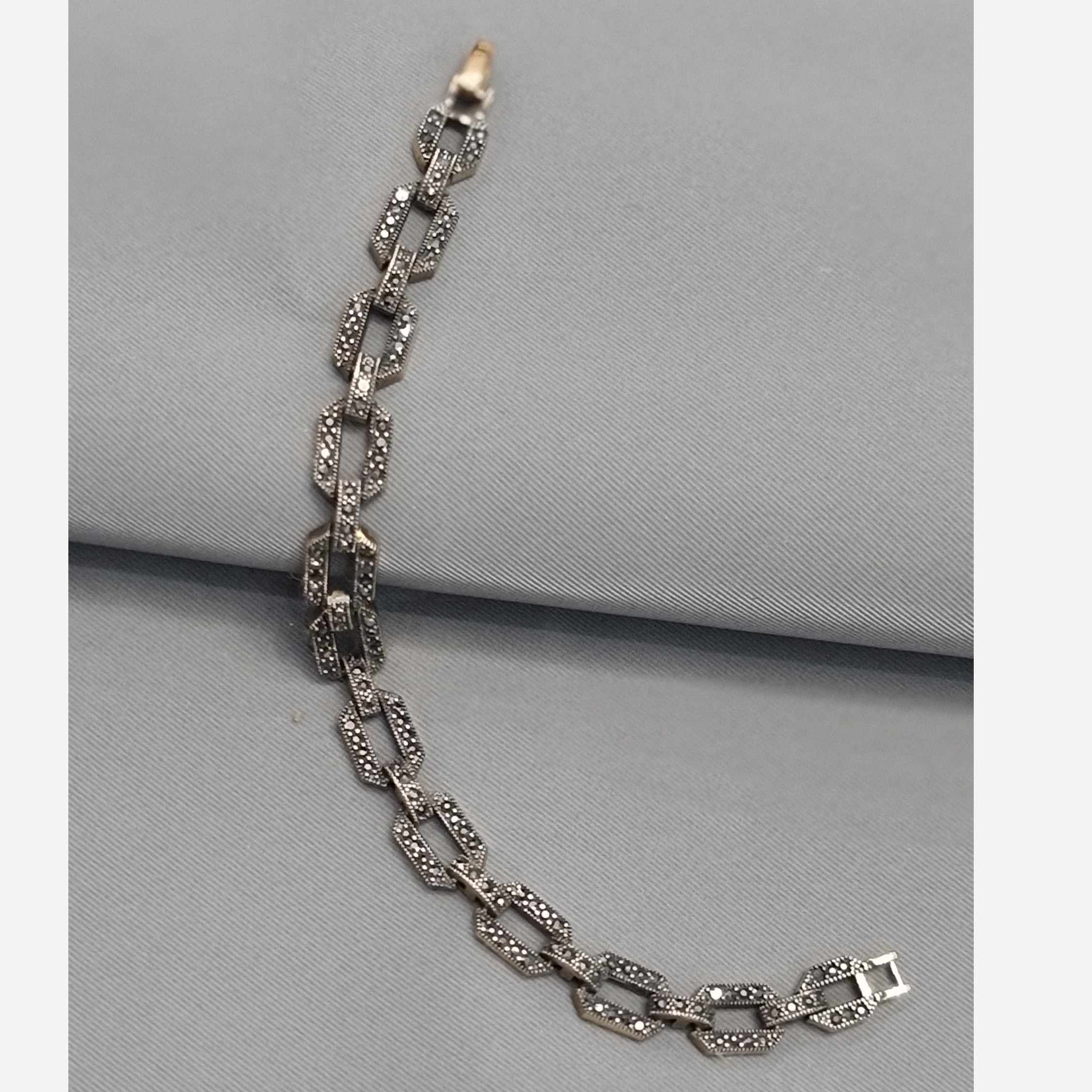دستبند مارکازیت زنانه طرح30989