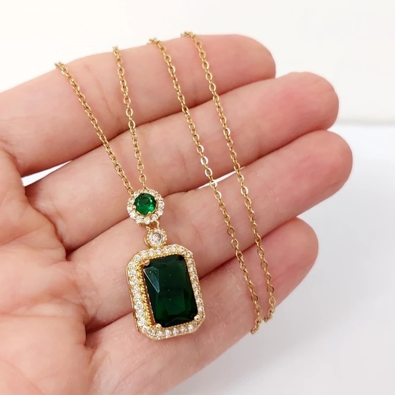 گردنبند زنانه نگین زمردی استیل رنگ ثابت