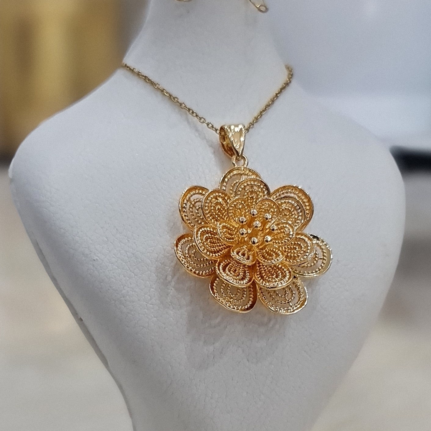 گردنبند زنانه طرح گل 1002