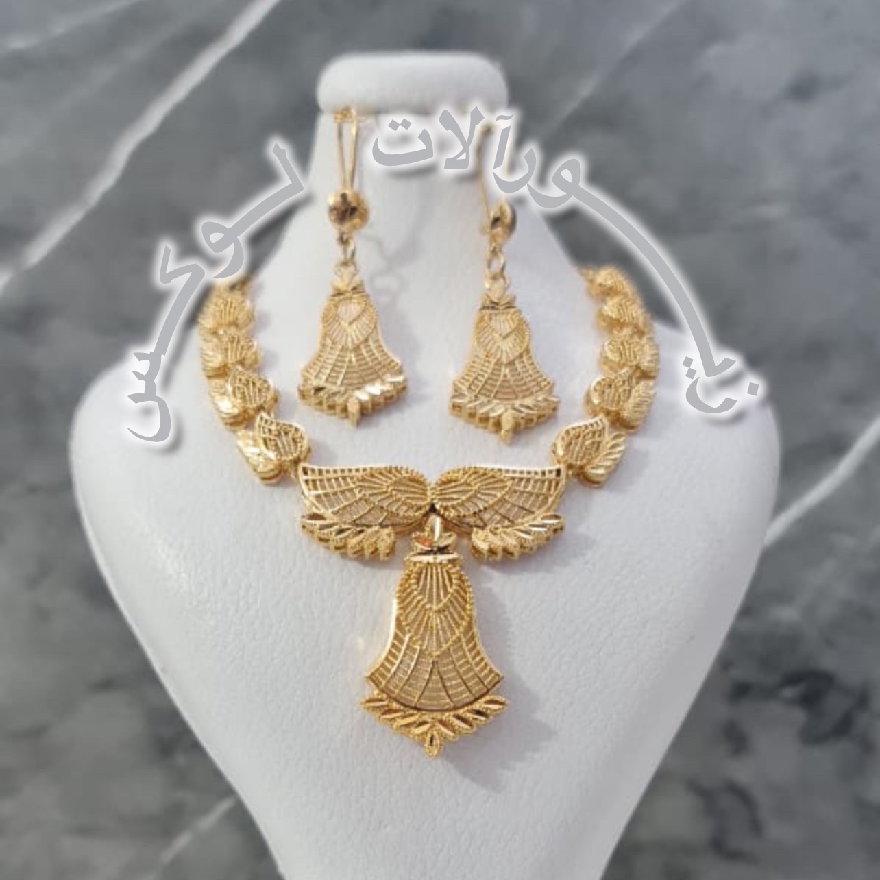 سرویس زنانه زیتونی طرح طلا کد1031