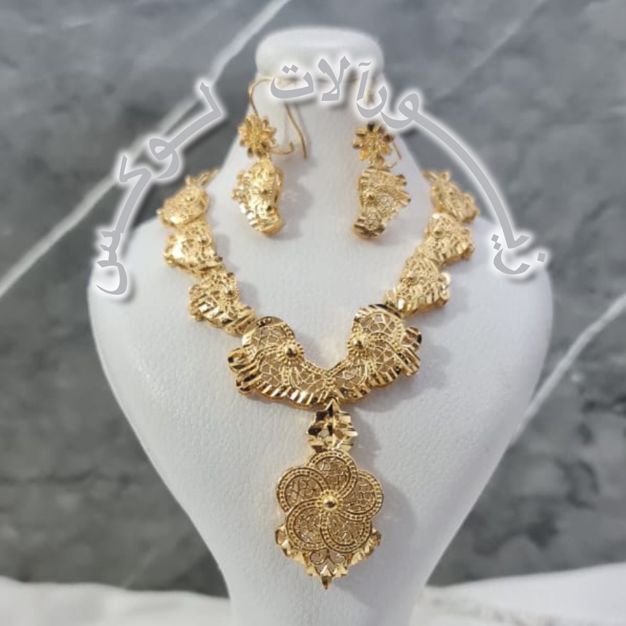 سرویس زنانه زیتونی طرح طلا کد1029