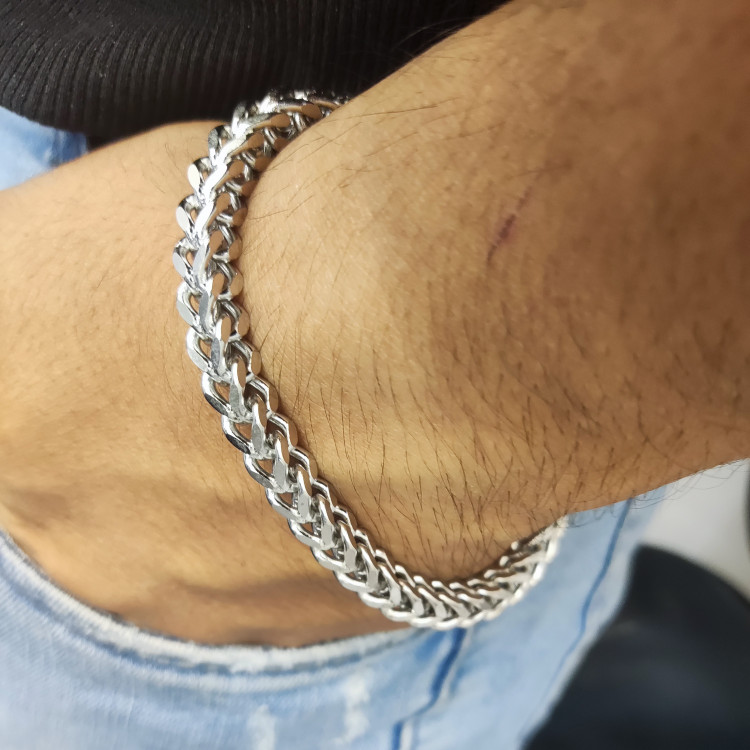 دستبند کارتیر مربعی استیل نقره ای،دستبند مربعی کارتیر استیل،دستبند استیل مردانه