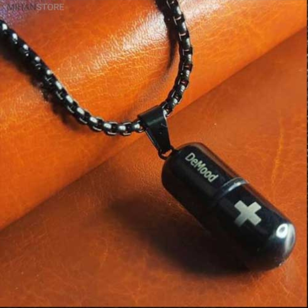 گردنبند کپسول مشکی