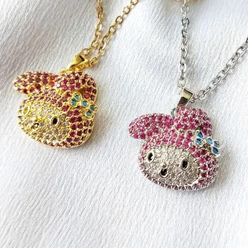 پلاک و آویز گردنبند آبکاری نقره طرح کیتی Hello kitty نگین کاری رنگ ثابت کد amp (پس کرایه)