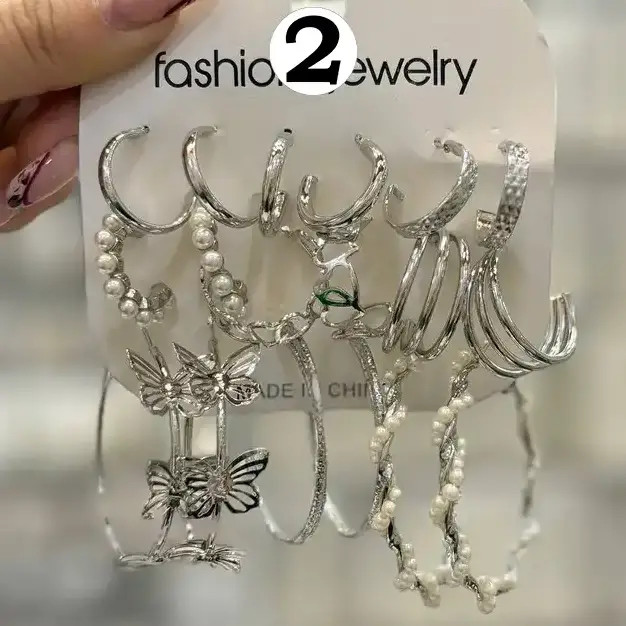 گوشواره زنانه و دخترانه آبکاری نقره پک نقره ای متنوع ضد حساسیت و رنگ ثابت کد agy (پس کرایه)