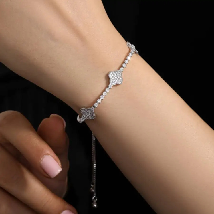 دستبند آبکاری نقره مارشال زنانه و دخترانه نگین تنیسی طرح ونکلیف vancleef رنگ کاملا ثابت کد amp (پس کرایه)