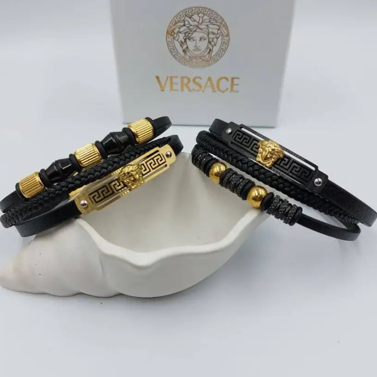 دستبند مردانه چرم و پلاک استیل مدل ورساچ VERSACE سه لاین رنگ ثابت کد amp (پس کرایه)