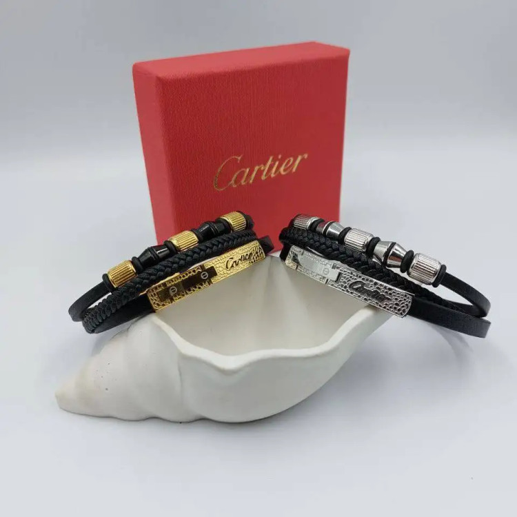 دستبند مردانه چرم و پلاک استیل کارتیر cartier سه لاین رنگ ثابت کد amp (پس کرایه)
