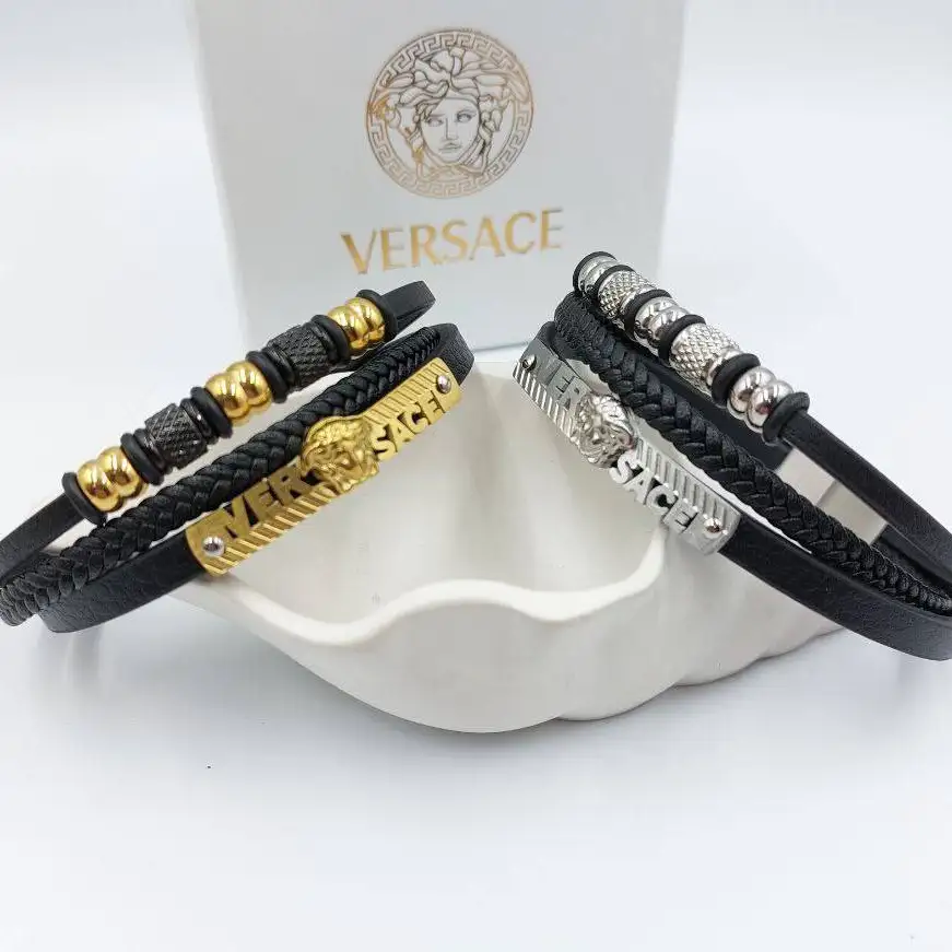 دستبند مردانه و پسرانه چرم و پلاک استیل ورساچه VERSACE سه لاین رنگ ثابت کد amp (پس کرایه)