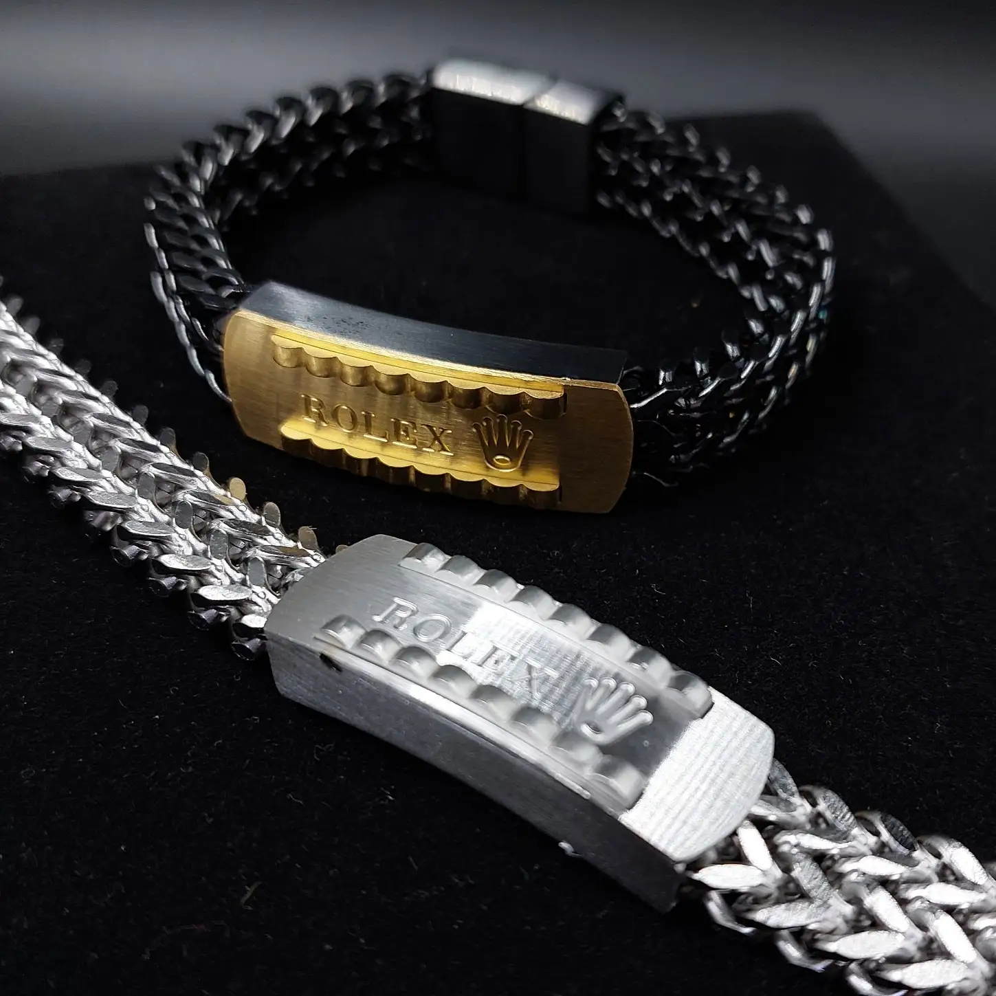 دستبند استیل مردانه پلاک طرح رولکس ROLEX زنجیر چهار وجهی دولاین رنگ ثابت کد amp (پس کرایه)