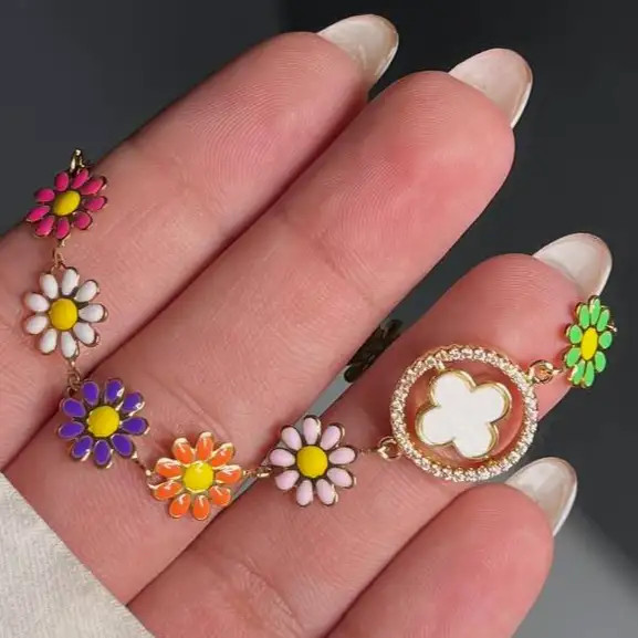 دستبند زنانه و دخترانه استیل طرح دولاین آویز استوانه ای ضد حساسیت رنگ ثابت کد atk (پس کرایه)