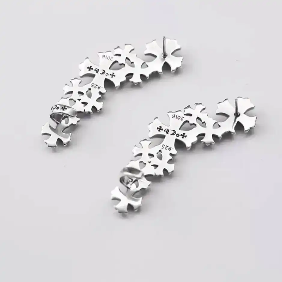 گوشواره ایرکاف طرح کروم هارتز جفتی رنگ نقره ای استیل عیار 316 ضد حساسیت و رنگ ثابت کد zsf (پس کرایه)