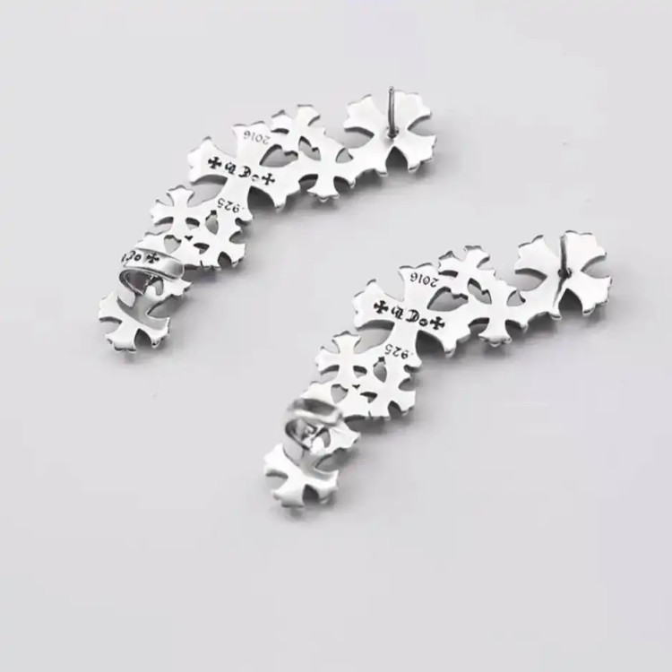 گوشواره ایرکاف طرح کروم هارتز جفتی رنگ نقره ای استیل عیار 316 ضد حساسیت و رنگ ثابت کد zsf (پس کرایه)