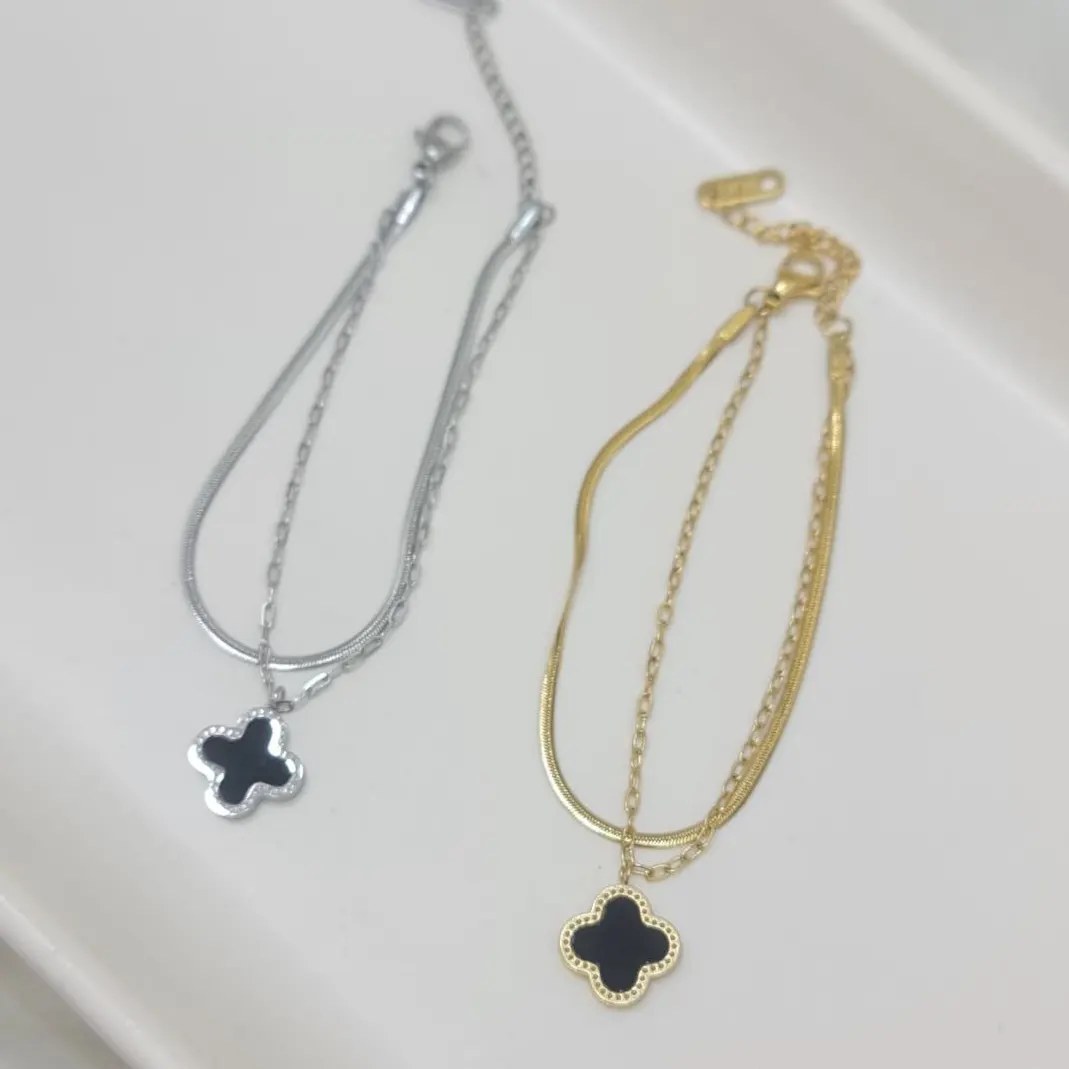 دستبند زنانه دولاین ماری با آویز ونکلیف Vancleef رنگ طلایی و نقره ای آبکاری نقره رنگ ثابت کد zgg