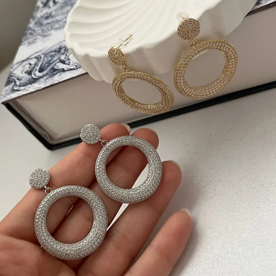گوشواره زنانه مدل کلاسیک حلقه ای رنگ طلایی و نقره ای آبکاری نقره ضد حساسیت رنگ ثابت کد zmc (پس کرایه)