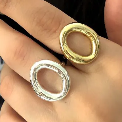 انگشتر زنانه مینیمال دایره ای ضخیم تو خالی رنگ طلایی و نقره ای آبکاری نقره رنگ ثابت فری سایز Freesize کد zsm (پس کرایه)