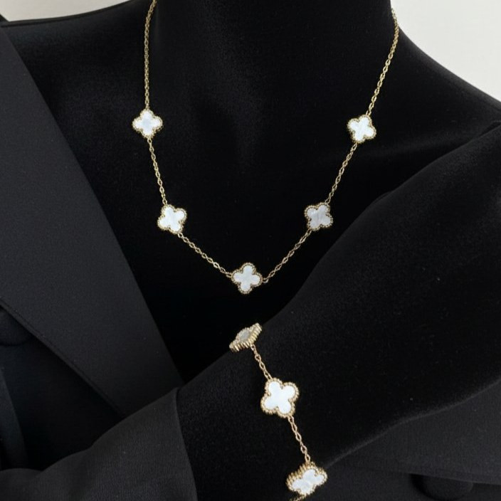 ست دستبند و گردنبند طرح ونکلیف Van Cleef رنگ ثابت با کیفیت بالا کد zmc (پس کرایه)
