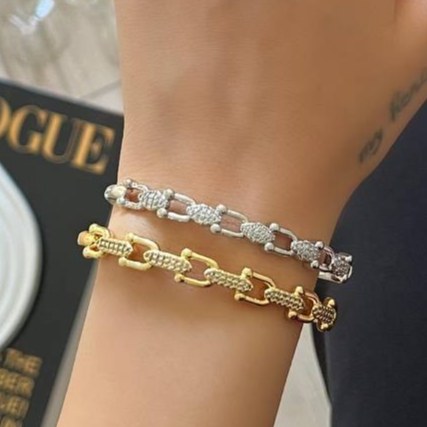 دستبند بنگل زنانه مدل تیفانی Tiffany نگین کاری شده فری سایز freesize رنگ ثابت با کیفیت بالا  کد zmc (پس کرایه)