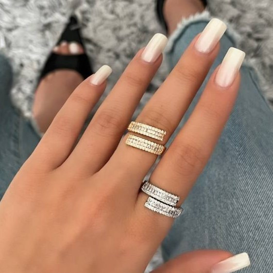 انگشتر زنانه طرح کارتیر Cartier نگین کاری شده فری سایز freesize رنگ ثابت با کیفیت بالا کد zmc (پس کرایه)