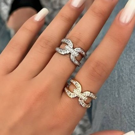 انگشتر زنانه مینیمال کلاسیک فری سایز freesize رنگ ثابت با کیفیت بالا کد zmc (پس کرایه)