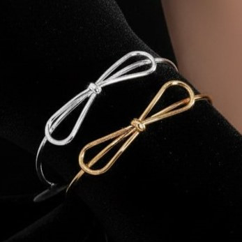 دستبند بنگل زنانه استیل طرح گره رنگ ثابت با کیفیت بالا کد zmp (پس کرایه)